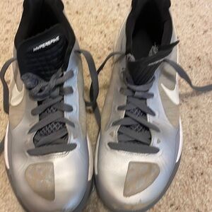 Nike women's volleyball shoes